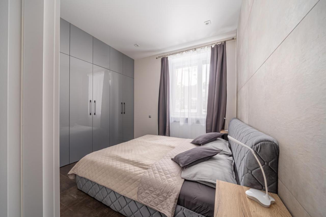 Peaceful 1-Bedroom Apartment In 100M From Beach, Free Street Parking, Near Forest Park Jūrkalne Eksteriør billede