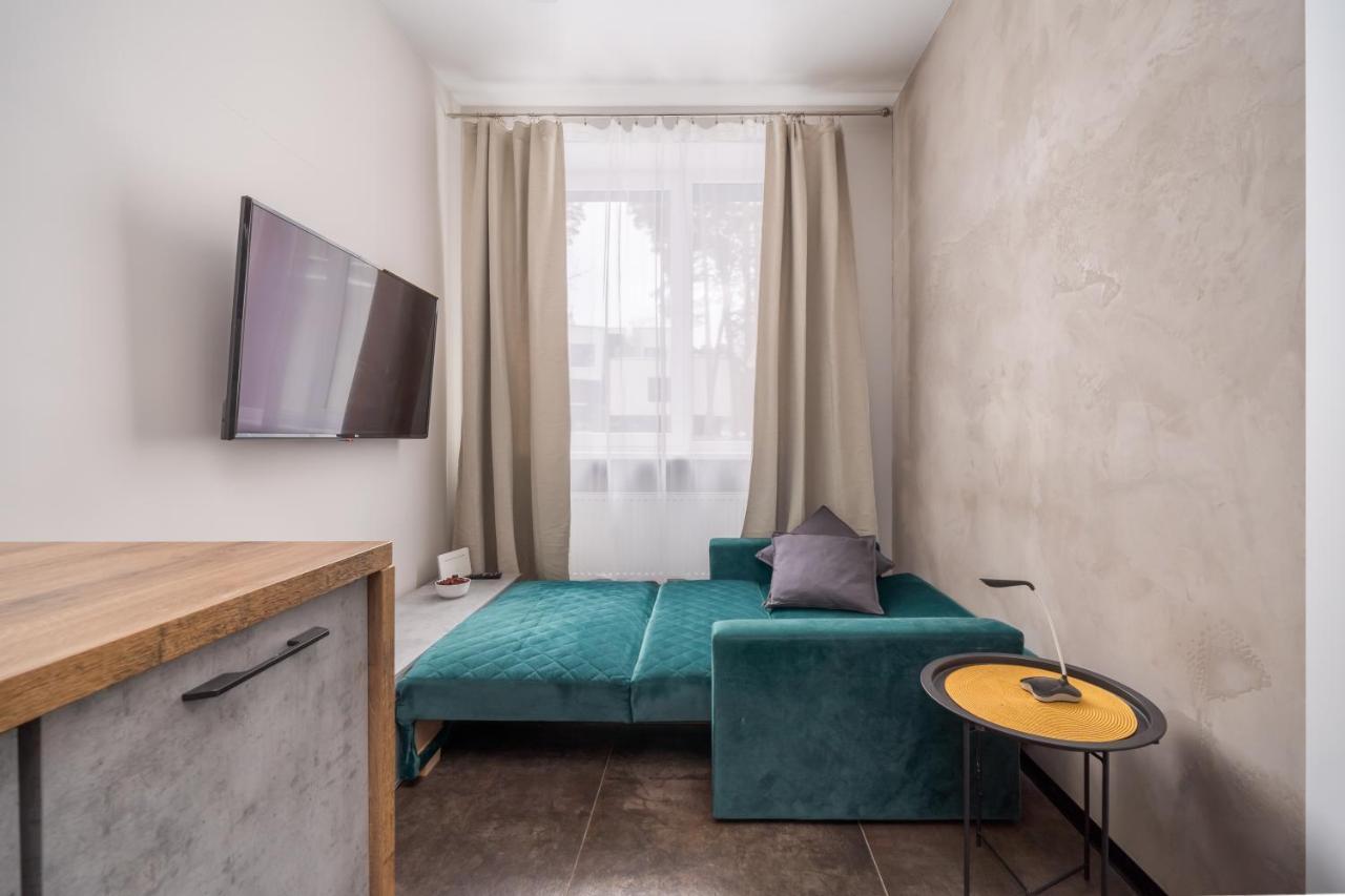 Peaceful 1-Bedroom Apartment In 100M From Beach, Free Street Parking, Near Forest Park Jūrkalne Eksteriør billede